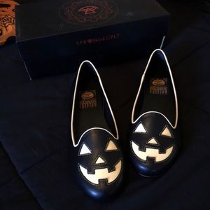 Strange Clvt Pumpkin Flats